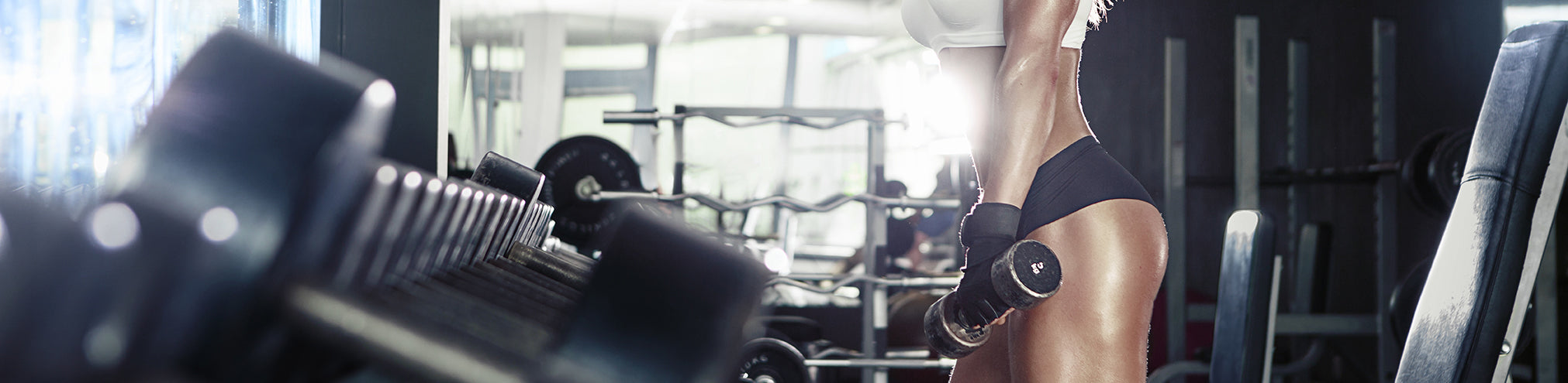 Hantelständer und Ablagen