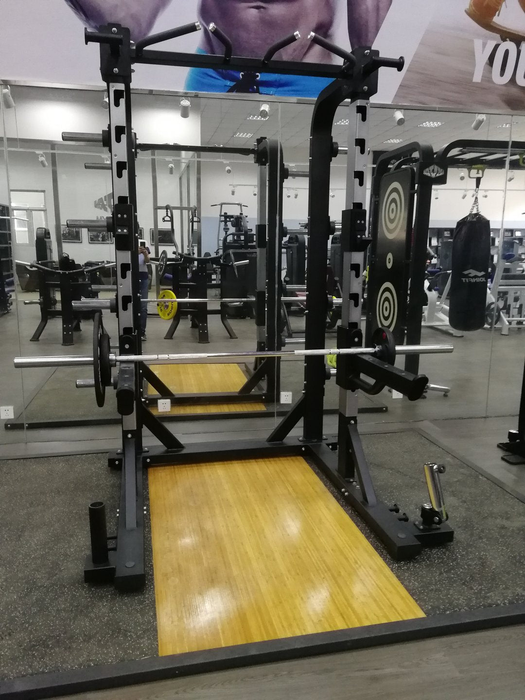 ROBOR® PREMIUM Squat Rack aus der ROBOR® VITAGYM T8 Geräteserie - Kniebeugerack