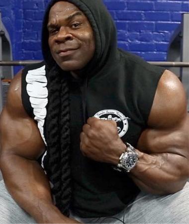 S-FORCE - SPORTUHREN FÜR BODYBUILDER, SCHAUSPIELER UND MODELS